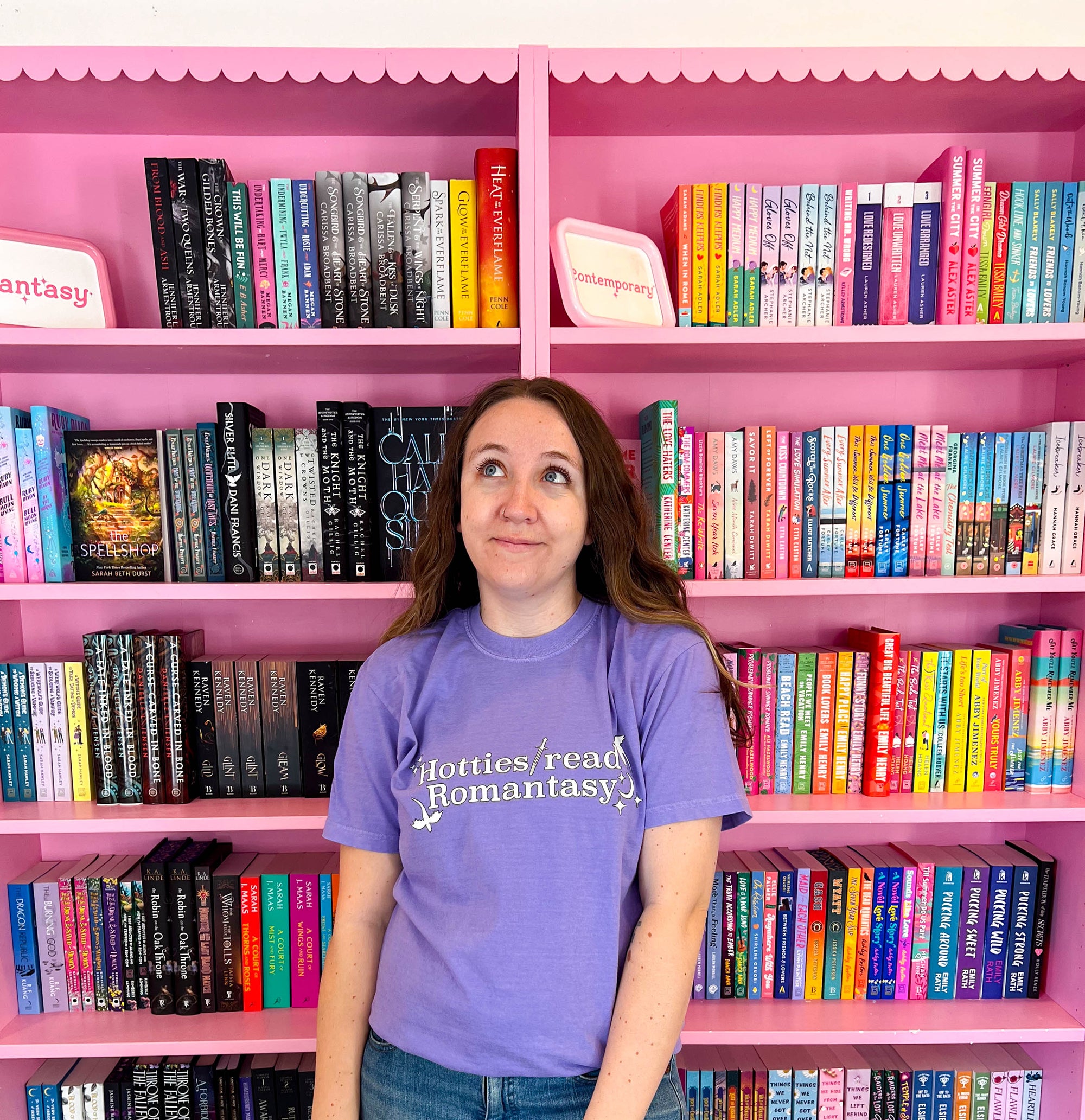 Hotties Read Romantasy T-Shirt