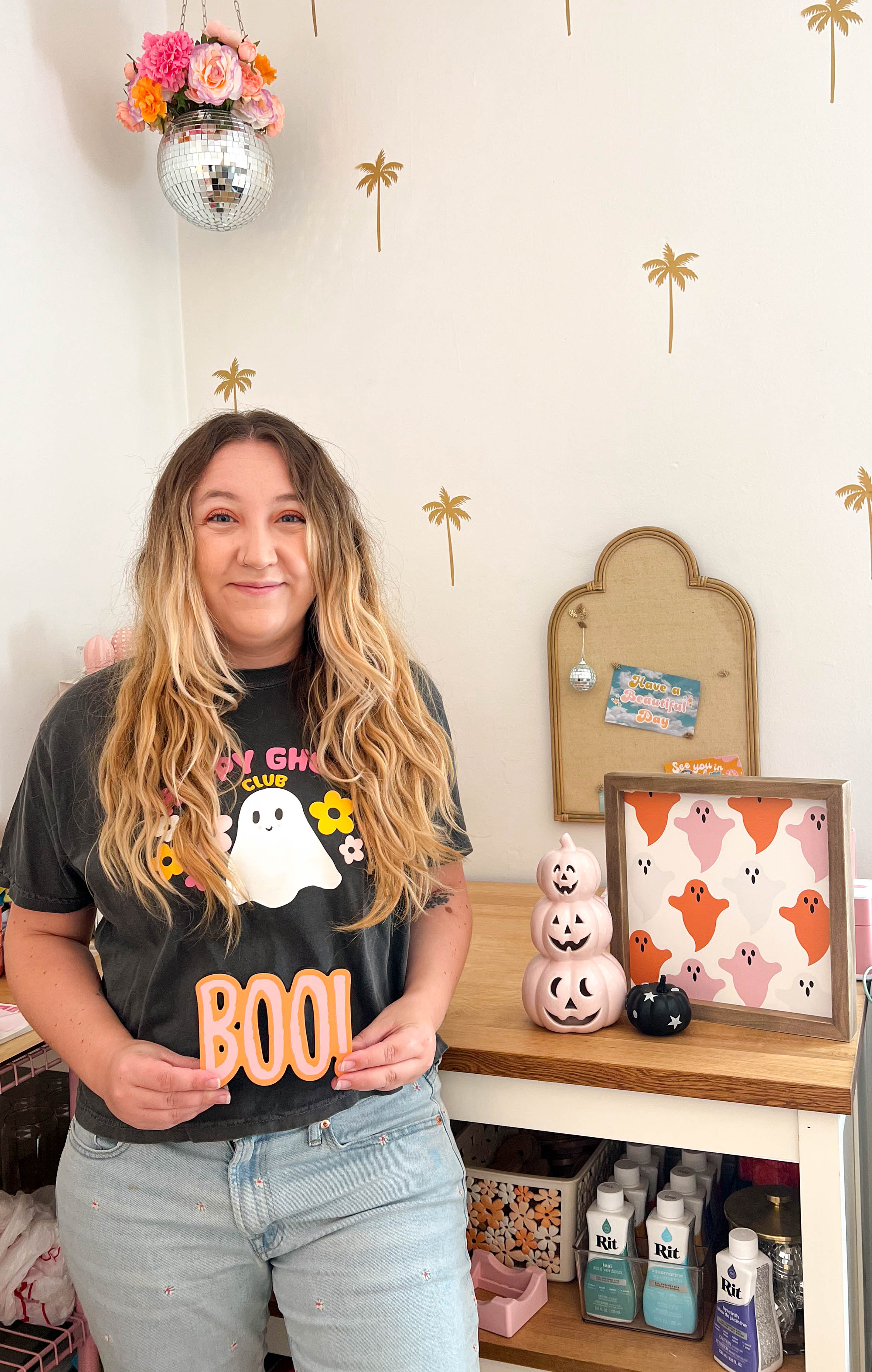 Happy Ghost Club Cropped T-Shirt