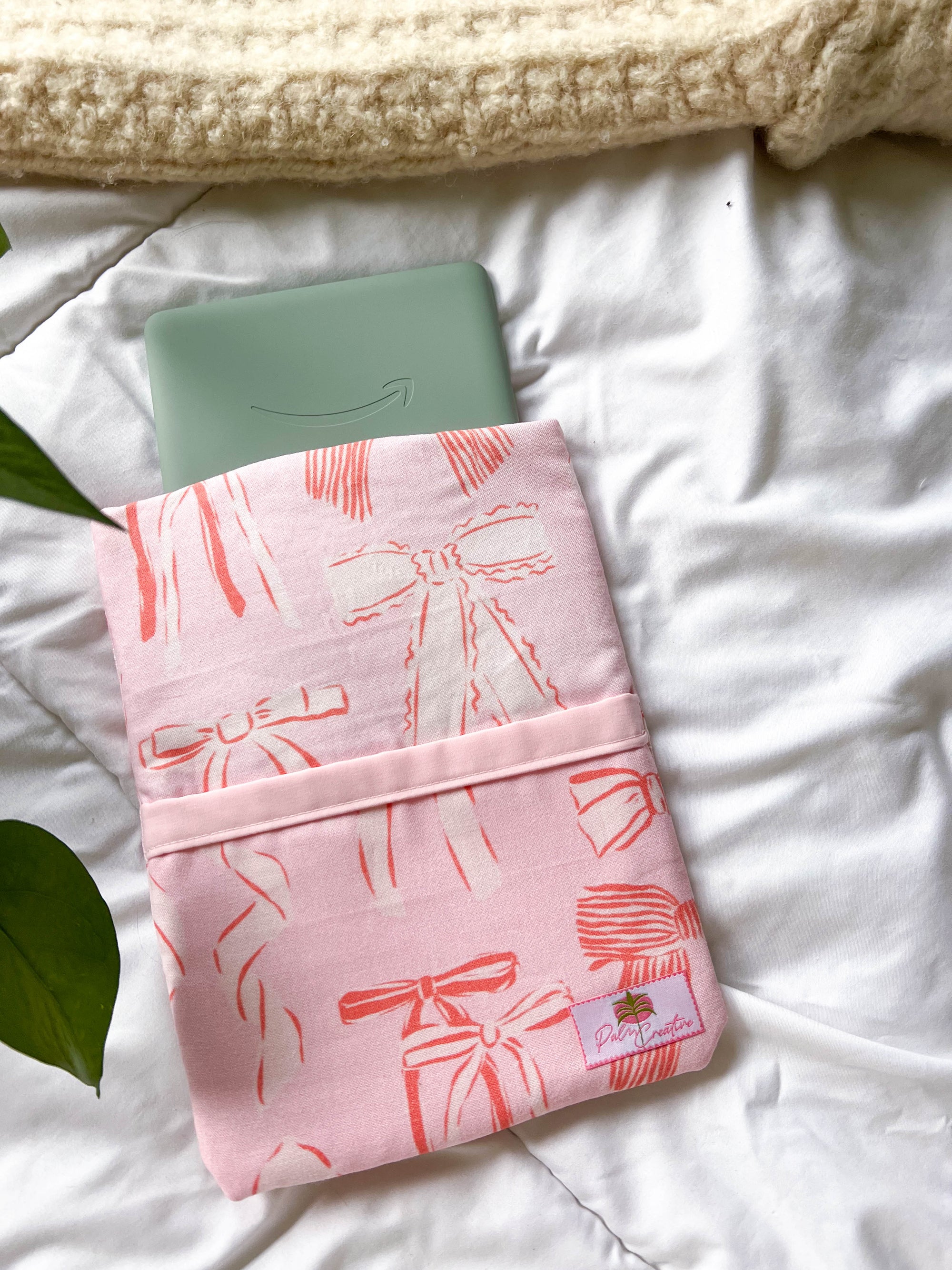 Pink Cream Bow Kindle Sleeve